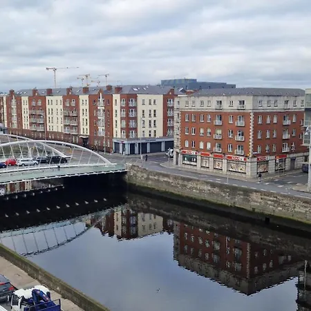Riverside Duplex Walk To Temple Bar & Guinness's Apartment Dublin