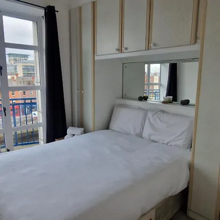 Riverside Duplex Walk To Temple Bar & Guinness's * دبلن