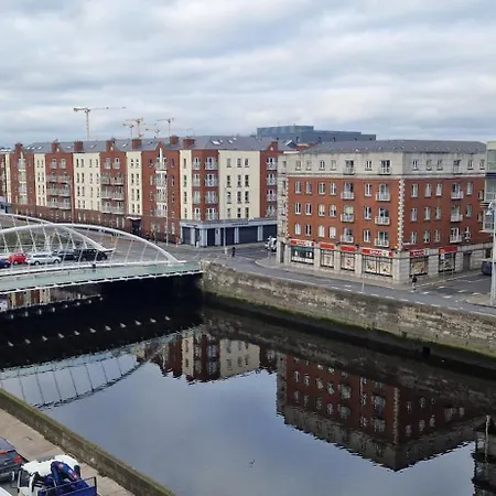 Апартаменты Riverside Duplex Walk To Temple Bar & Guinness's Дублин
