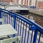 Riverside Duplex Walk To Temple Bar & Guinness's 公寓